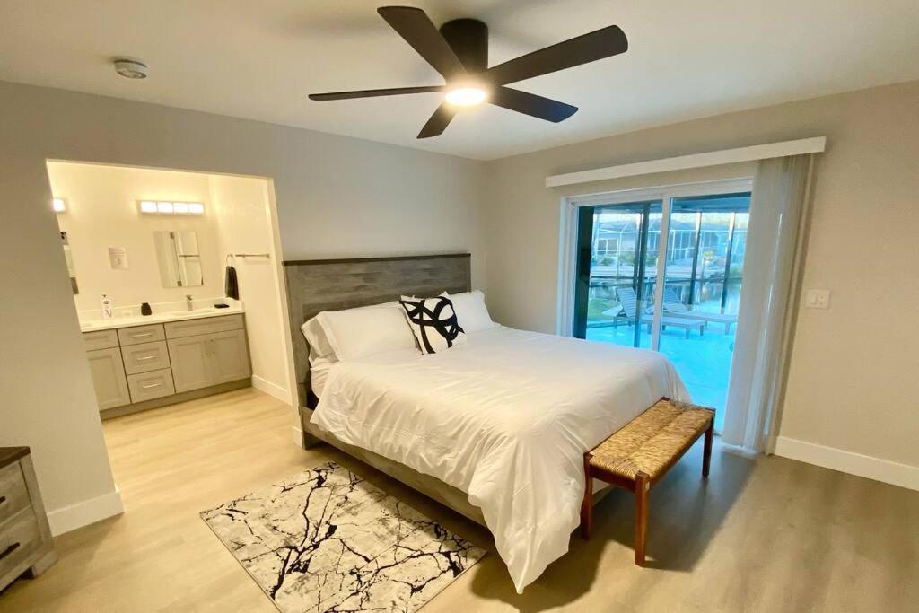 Waterfront Gulf Gateway: Pool/Dock/Grill/Gameroom 포트 마이어스 외부 사진